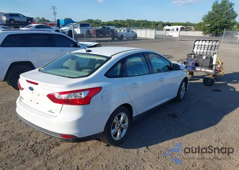 2014 Ford Focus Se z USA, uszkodzony, nr VIN 1FADP3F25EL119620